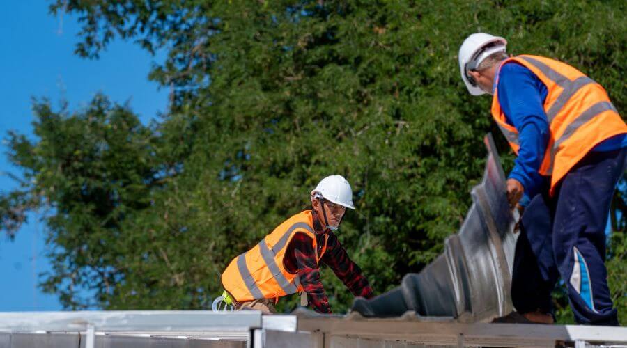 Professional gutter cleaning in Torrington, CT
